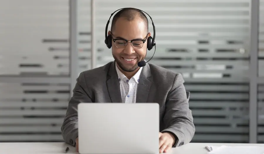 headset-agent-image-card