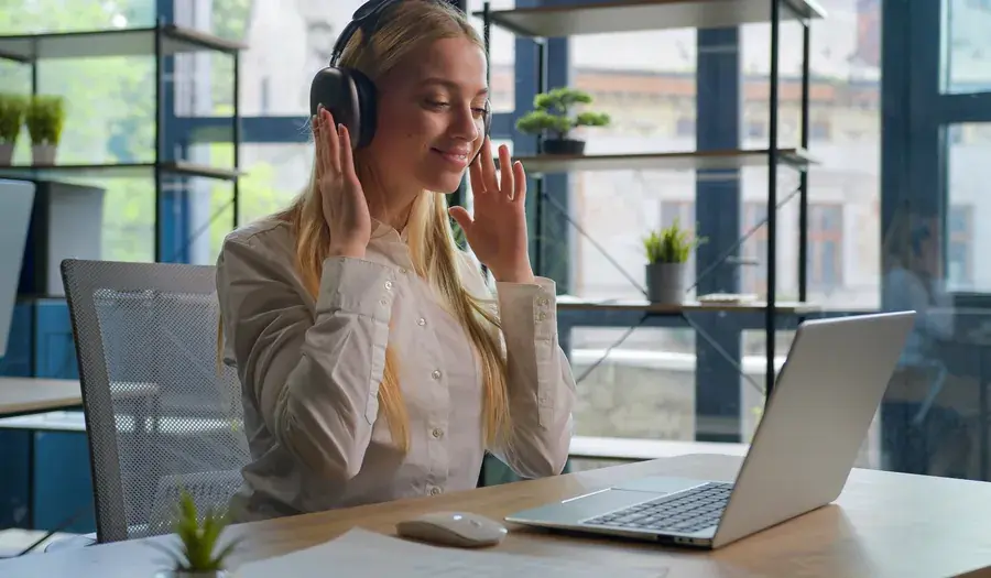 listening-headphones-office-image-card