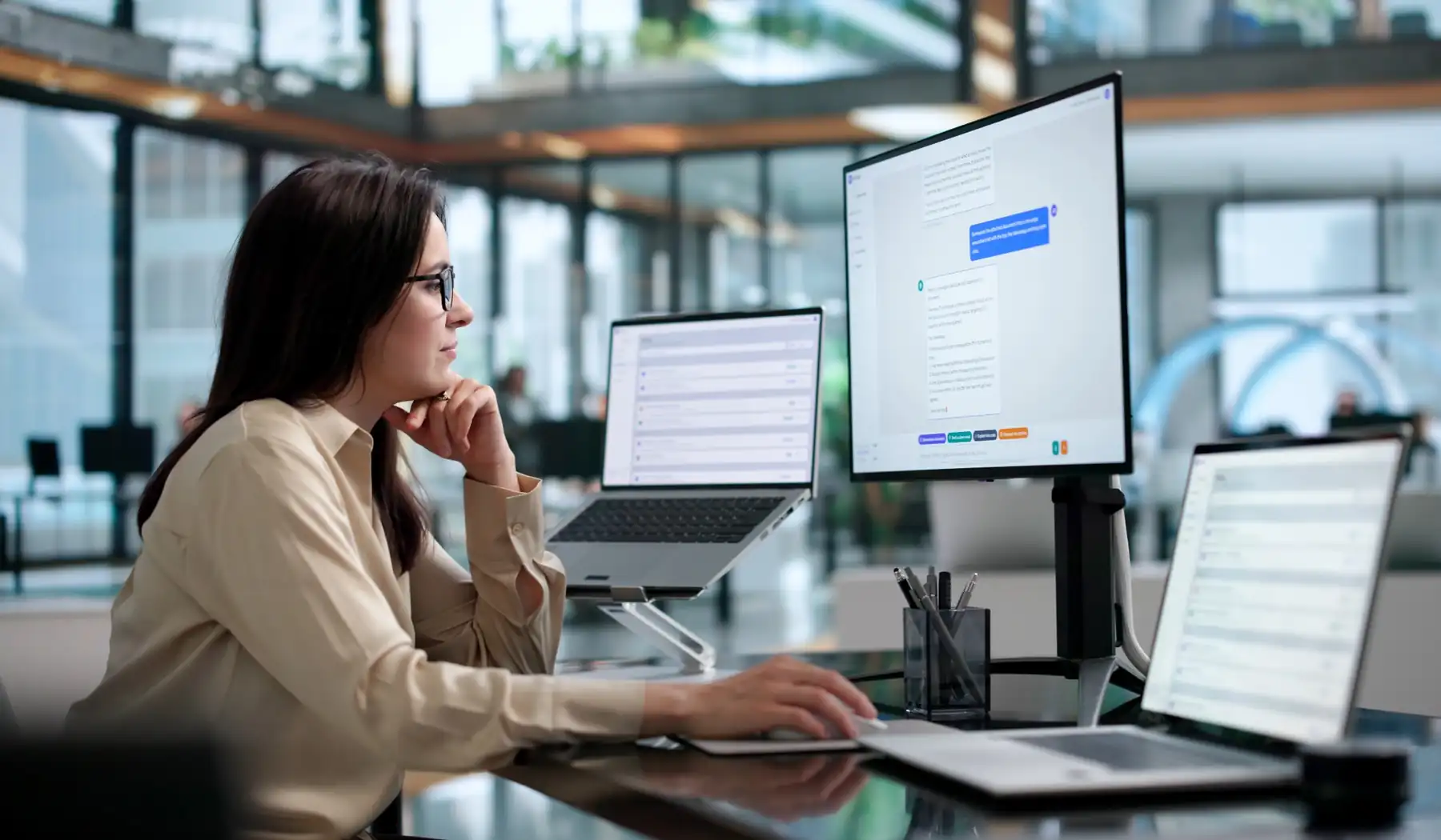 multi-monitor-workstation-alt-content